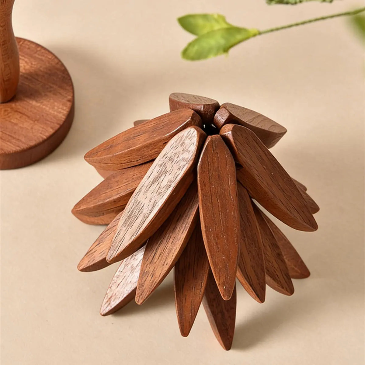 Natural Bamboo Wooden Foldable Trivet Set - 4 Tree Shape Trivets + 1 Stand, Heat Resistant Tableware Coasters for Hot Dishes & Pots, Holiday Gift Kitchenware, Set Includes Unfolded Size Details