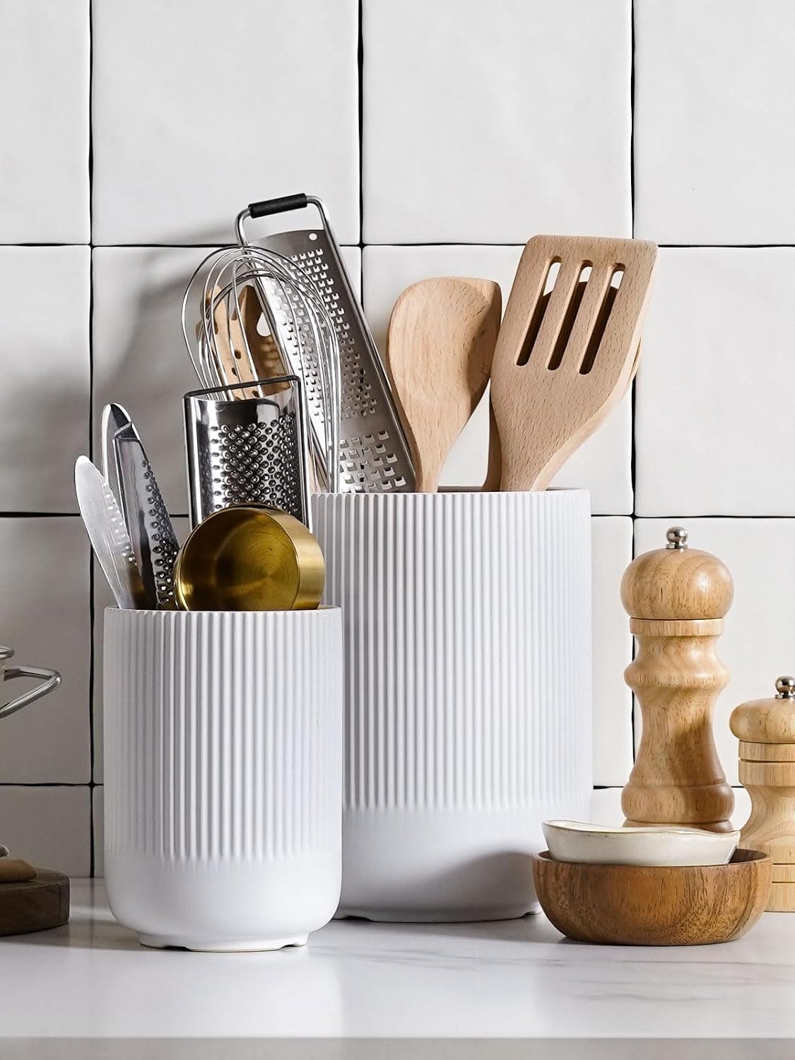LE TAUCI Ceramic Kitchen Utensil Holder for Counter, 7.3/5.4", White