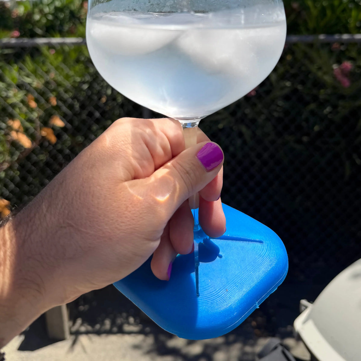 Closer Coaster: The Coaster That Follows Your Drink – Non-Slip, Reversible Silicone Coaster