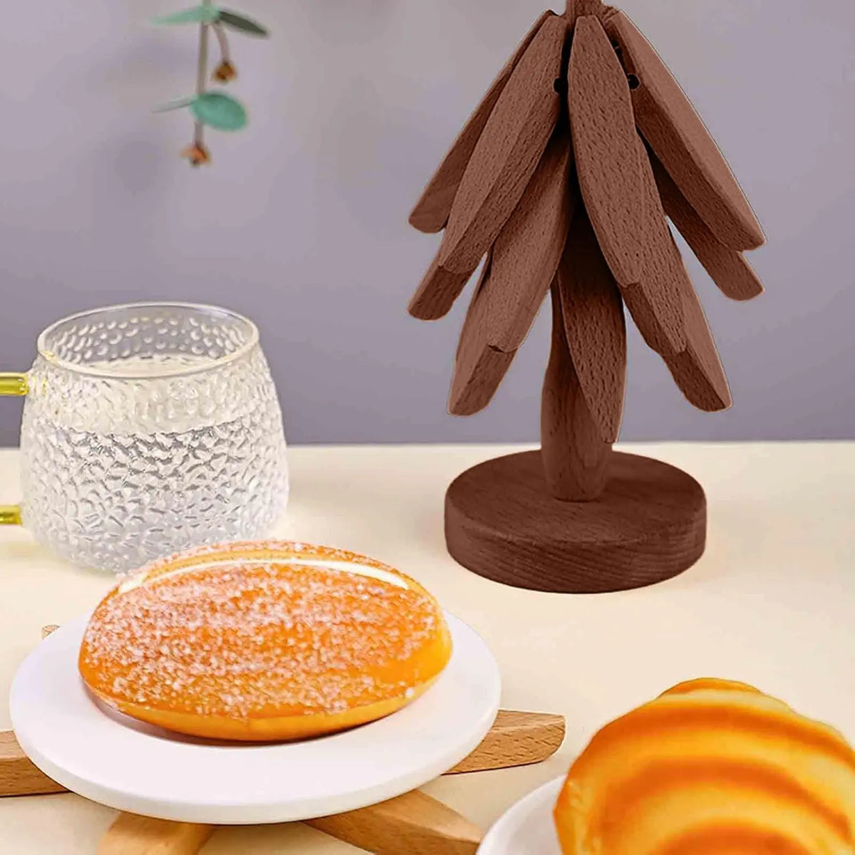 Natural Tree-Shaped Wooden Decorative Trivets Set - 4 Trivets & 1 Stand Keeps Tidy, 450°F Heat Guard Kitchenware, 7.8in High Density Solid Wood Multi-Use Mat for Pots, Pans, Cups, Foldable Textured French Country Birthday Gift Coasters