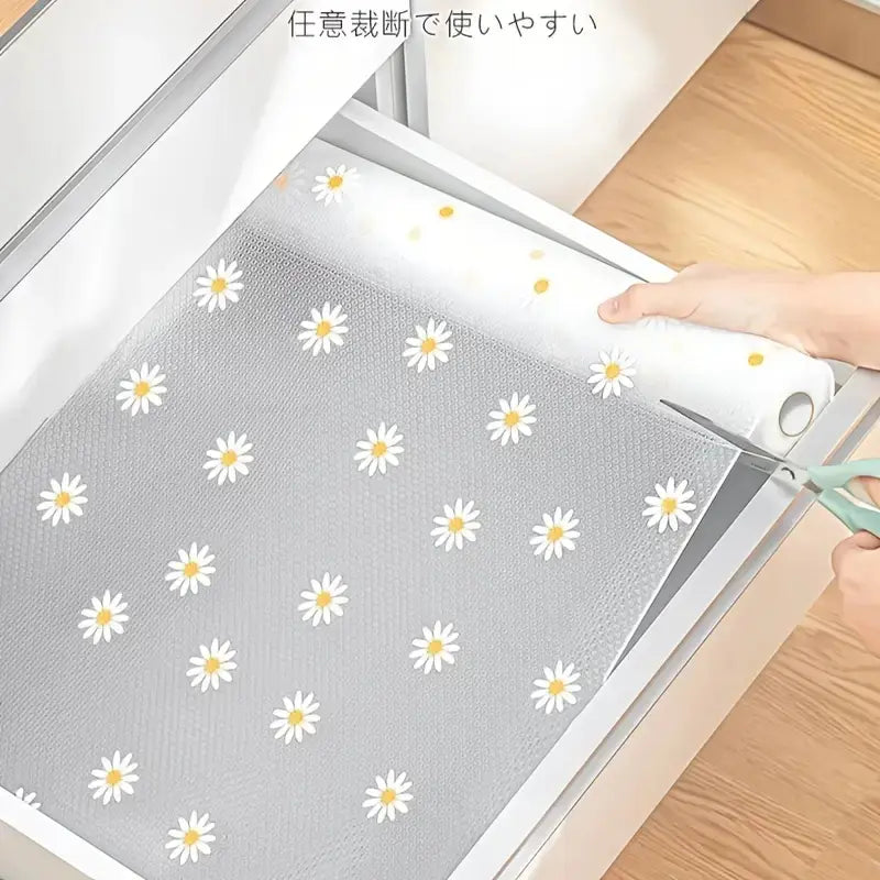 Daisy Design Waterproof Cabinet Shelf Liner, Easy-Clean Plastic Pad, Cuttable Anti-Slip Durable Rack Mat for Home Kitchen, Fridge, Table and Drawer Organization, Refrigerator Mat